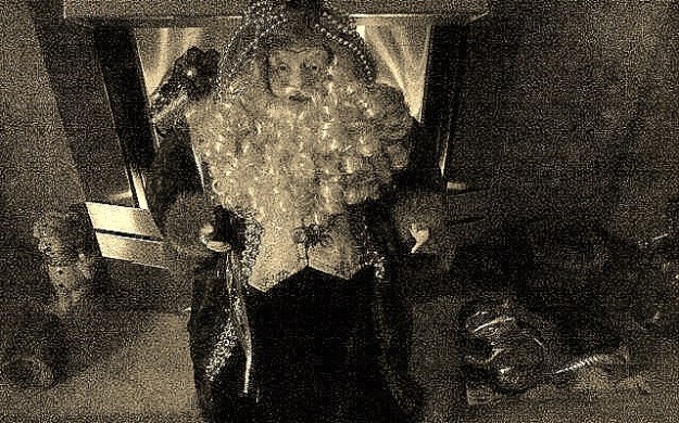 photography, poetry photos by John de Gruyther, Christmas, family christmas, writer John de Gruyther, poetry, poems, Christmas Poems, Father Christmas Black and White Photographs